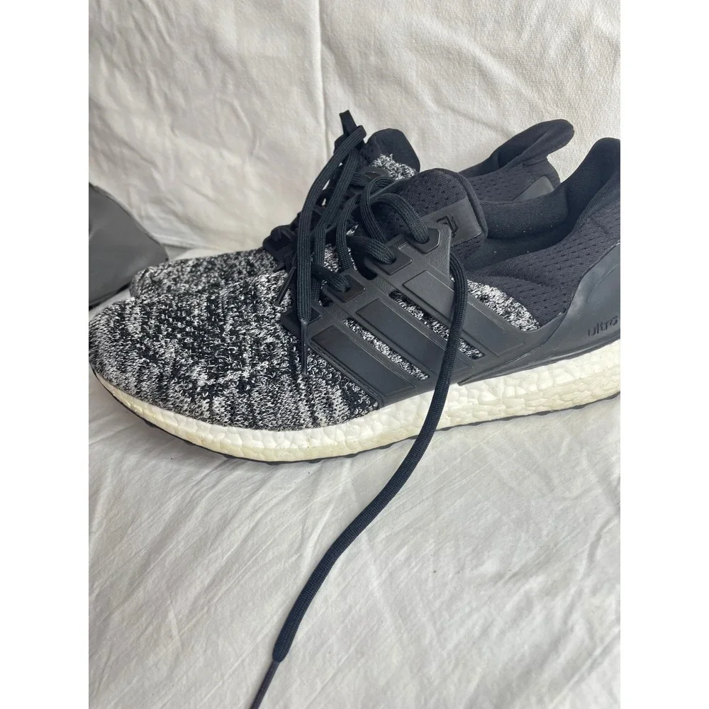 Adidas Ultraboost Running Shoes Black White Speckled Men's Size 9.5 Athletic